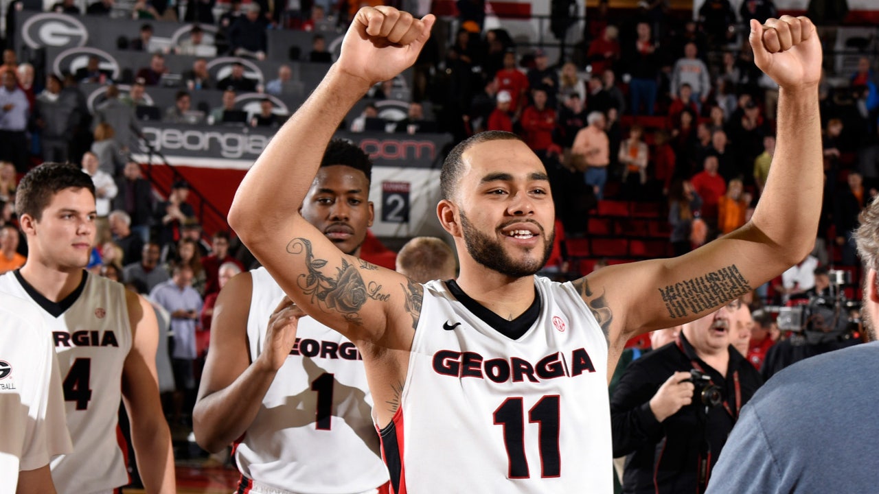 Georgia holds off late flurry from Volunteers despite 20 turnovers
